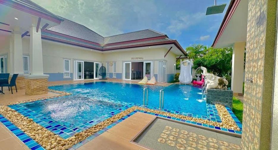 For sale 4 bedrooms house in Bang Lamung, Chonburi
