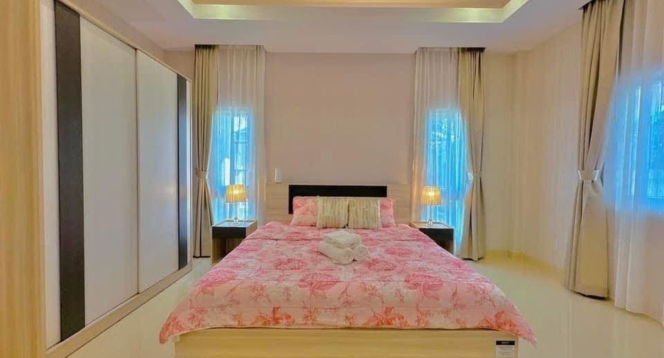 For sale 4 bedrooms house in Bang Lamung, Chonburi