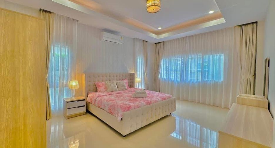 For sale 4 bedrooms house in Bang Lamung, Chonburi