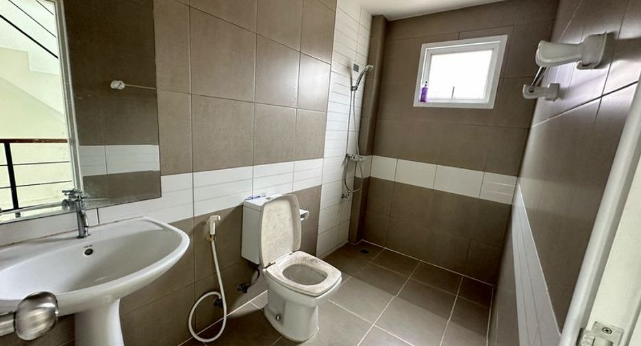 For rent retail Space in Si Racha, Chonburi