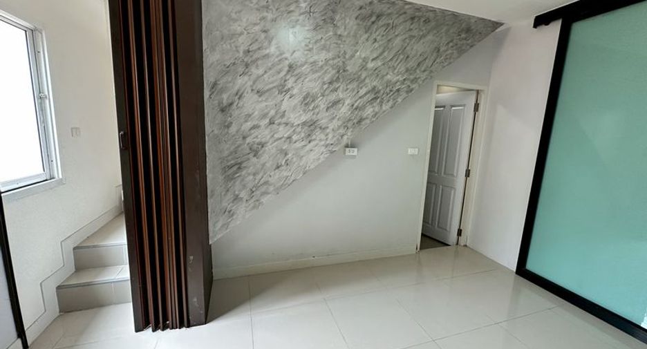 For rent retail Space in Si Racha, Chonburi