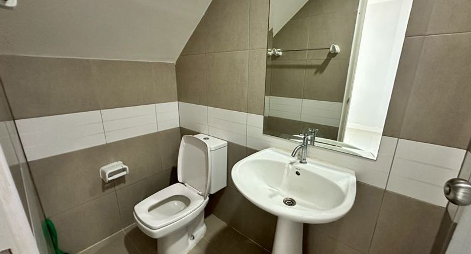 For rent retail Space in Si Racha, Chonburi