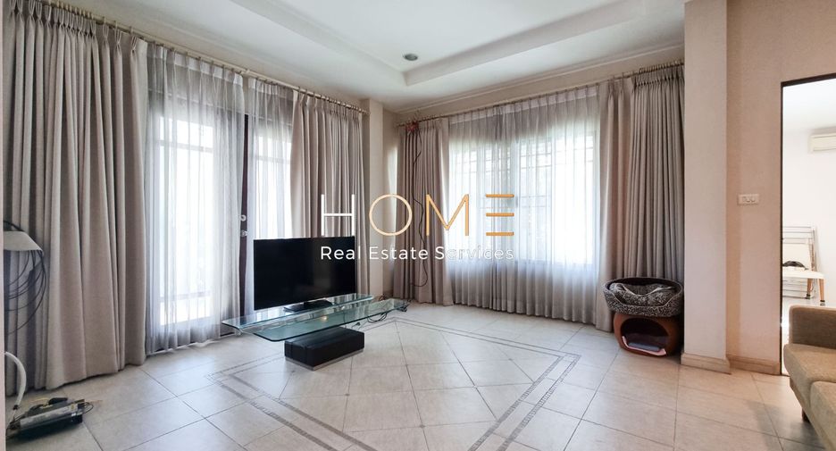 For sale 4 bedrooms house in Khan Na Yao, Bangkok