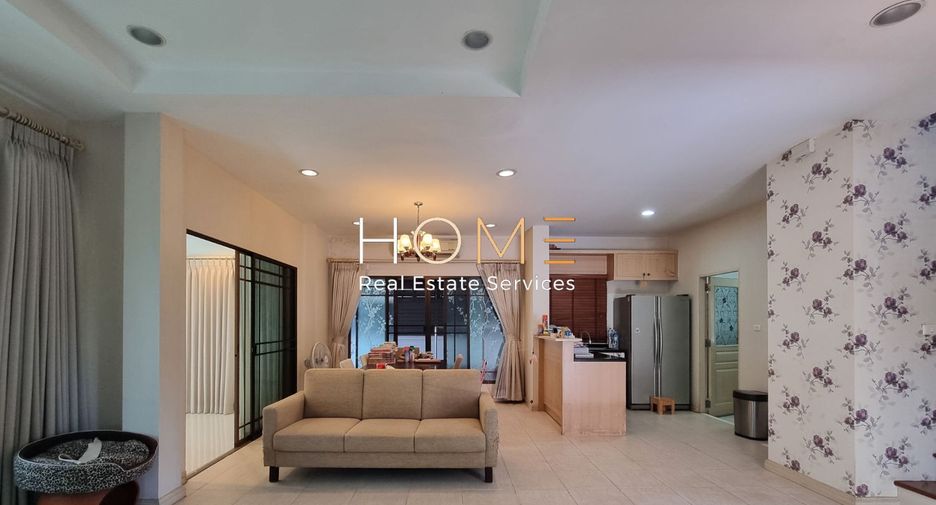 For sale 4 bedrooms house in Khan Na Yao, Bangkok