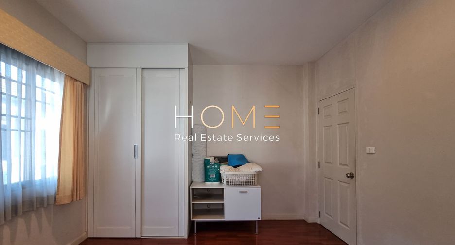For sale 4 bedrooms house in Khan Na Yao, Bangkok