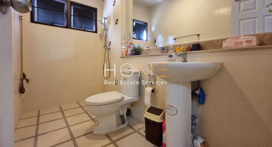 For sale 4 bedrooms house in Khan Na Yao, Bangkok