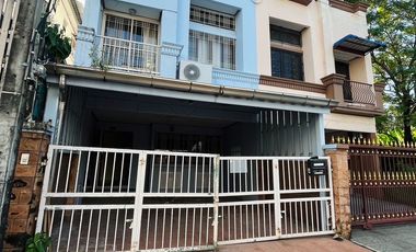 For sale 3 bedrooms townhouse in Wang Thonglang, Bangkok
