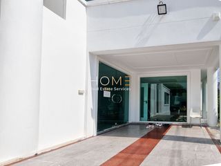 For sale 8 bed office in Wang Thonglang, Bangkok