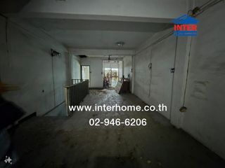 For sale 3 Beds retail Space in Khan Na Yao, Bangkok