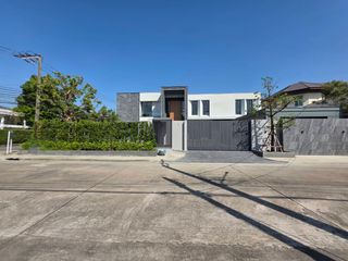 Casa en venta de 6 habitaciones en Suan Luang, Bangkok