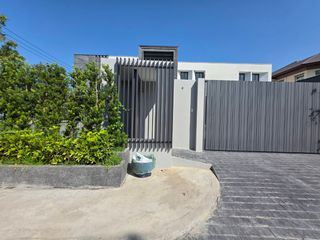 Casa en venta de 6 habitaciones en Suan Luang, Bangkok