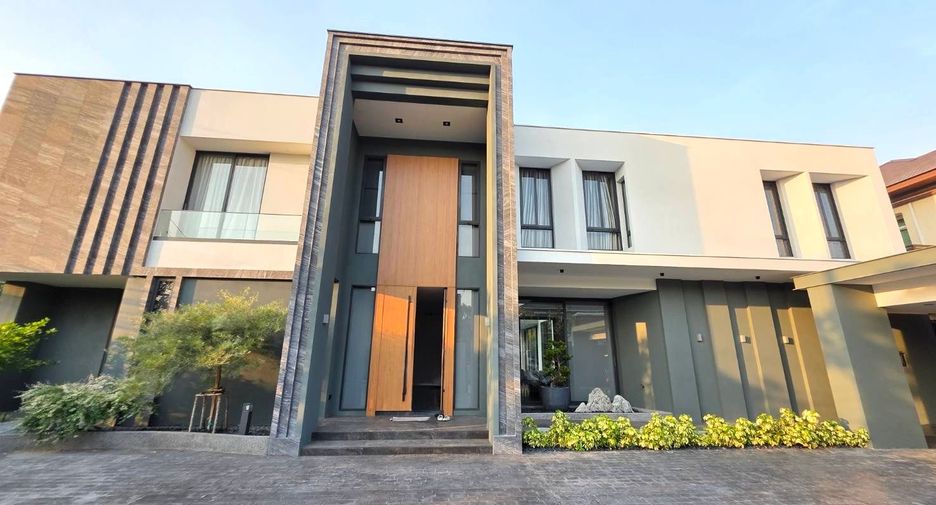 Casa en venta de 6 habitaciones en Suan Luang, Bangkok