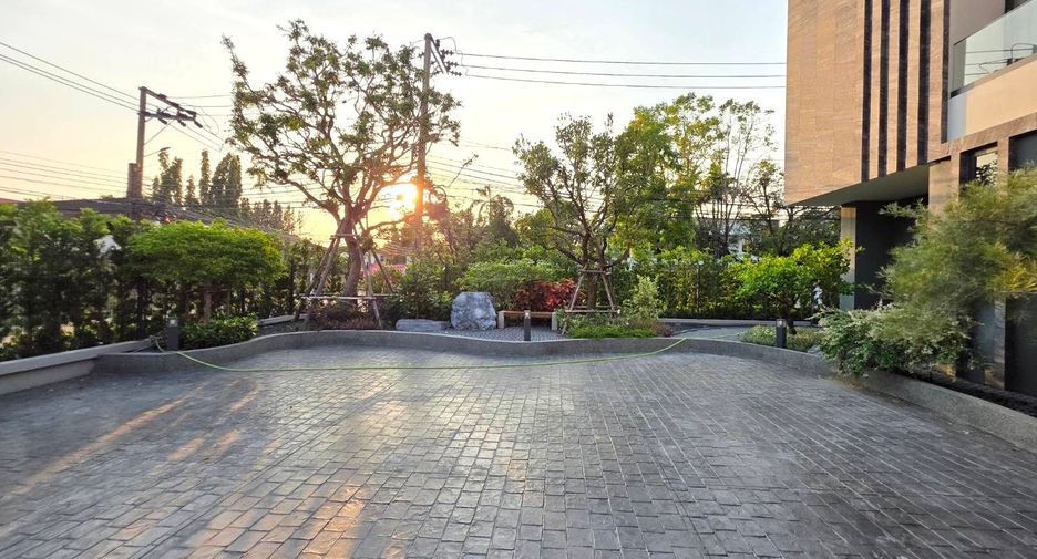 Casa en venta de 6 habitaciones en Suan Luang, Bangkok