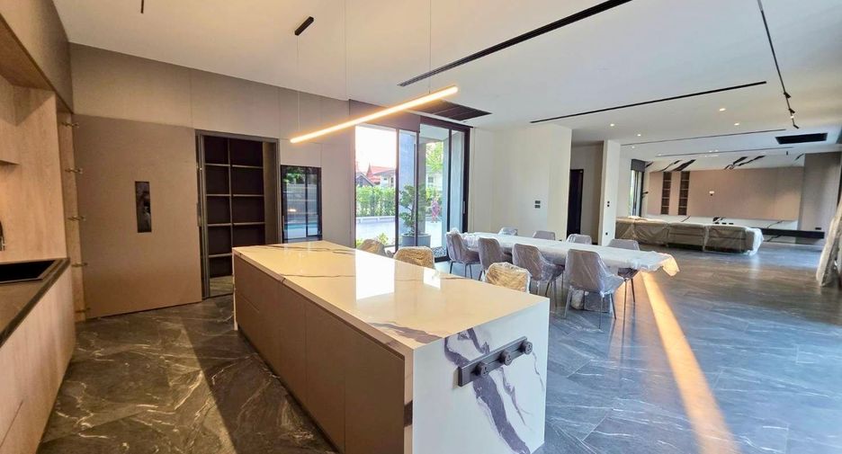 Casa en venta de 6 habitaciones en Suan Luang, Bangkok