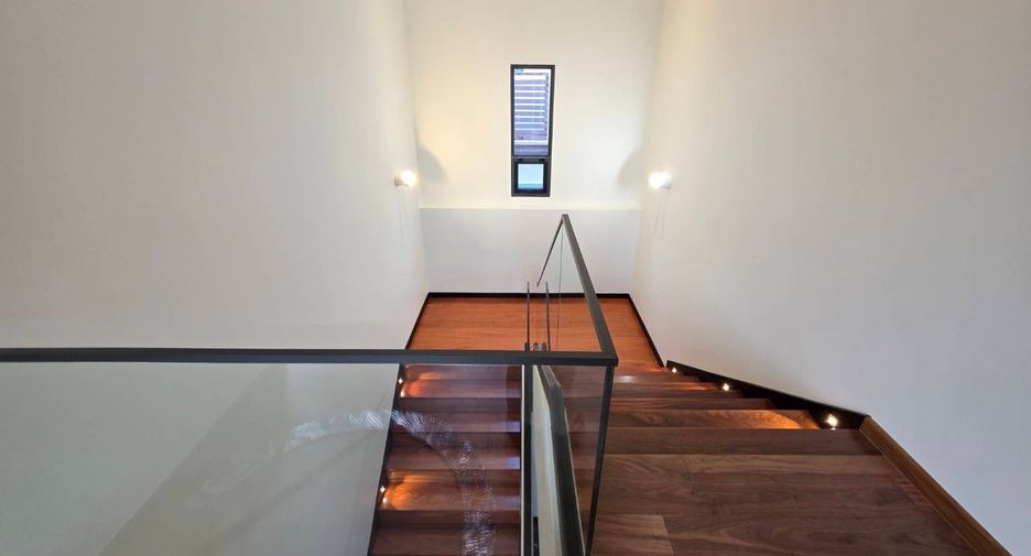 Casa en venta de 6 habitaciones en Suan Luang, Bangkok