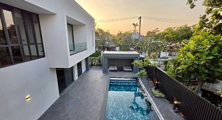 Casa en venta de 6 habitaciones en Suan Luang, Bangkok
