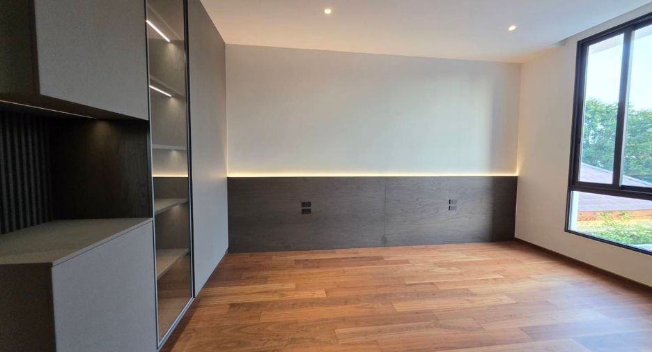 Casa en venta de 6 habitaciones en Suan Luang, Bangkok