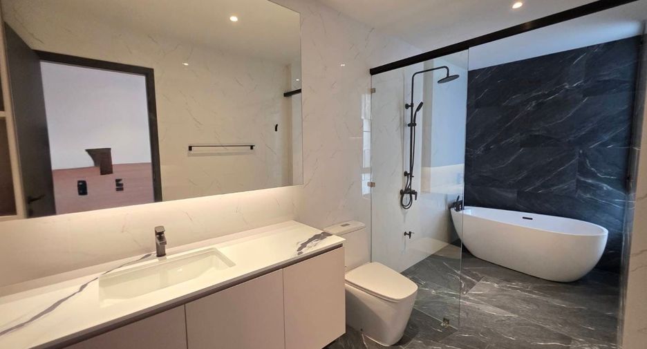 Casa en venta de 6 habitaciones en Suan Luang, Bangkok