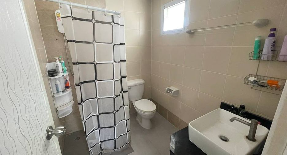 Casa en alquiler de 5 habitaciones en San Kamphaeng, Chiang Mai