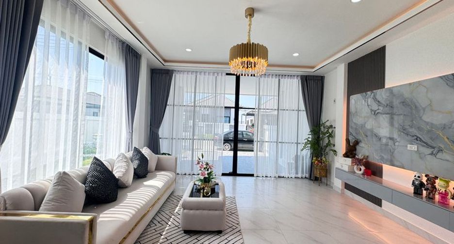 For sale 2 bedrooms townhouse in Bang Lamung, Chonburi