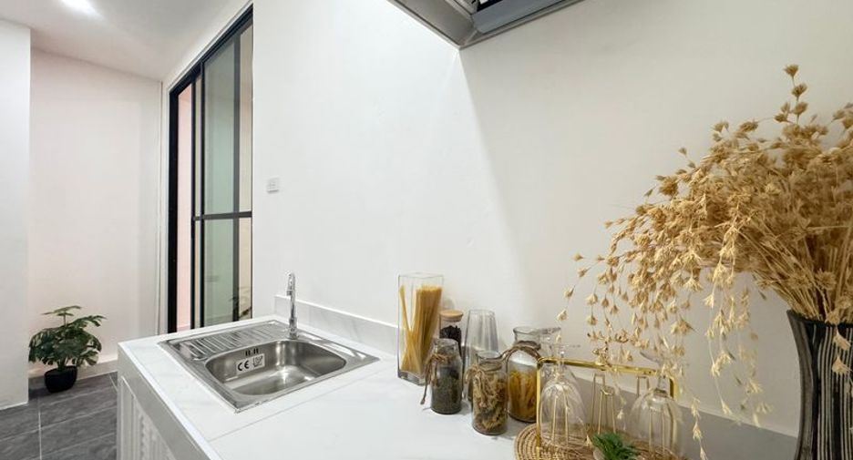 For sale 2 bedrooms townhouse in Bang Lamung, Chonburi