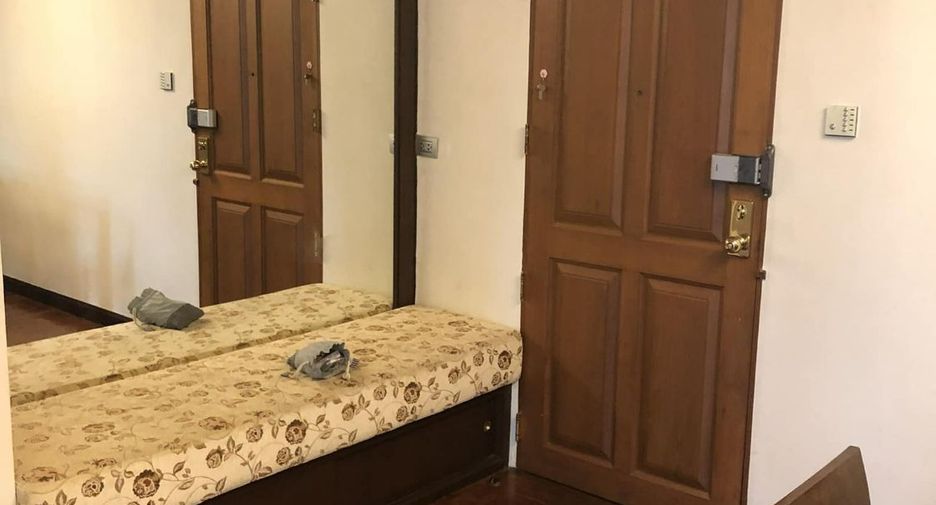 For rent and for sale 3 bedrooms condo in Yan Nawa, Bangkok