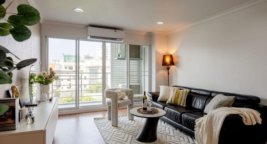 For sale 2 bedrooms condo in Watthana, Bangkok