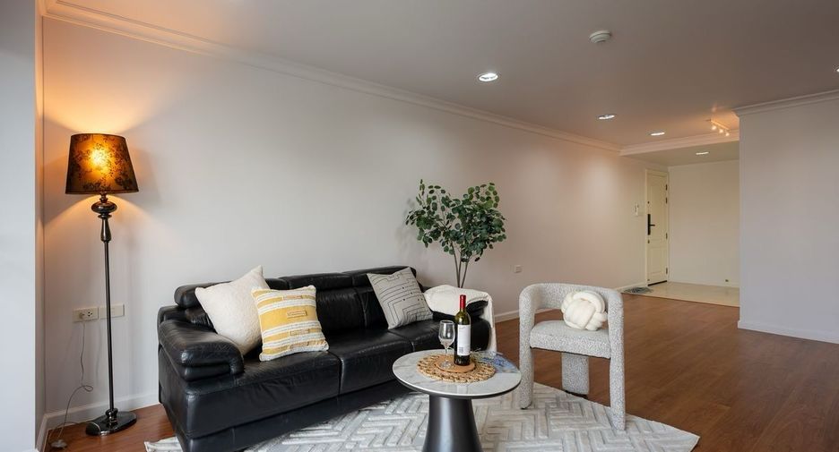 For sale 2 bedrooms condo in Watthana, Bangkok