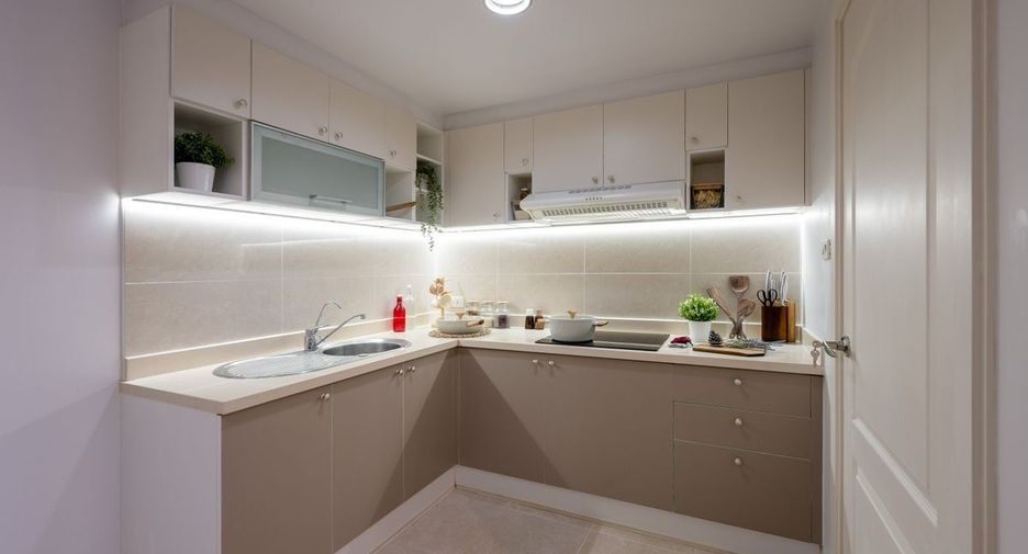 For sale 2 bedrooms condo in Watthana, Bangkok