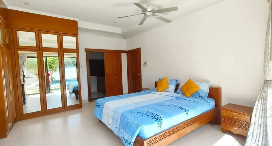 For rent 4 bedrooms house in Jomtien, Pattaya