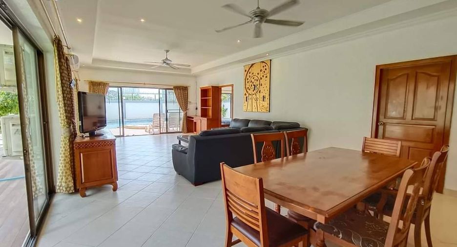 For rent 4 bedrooms house in Jomtien, Pattaya