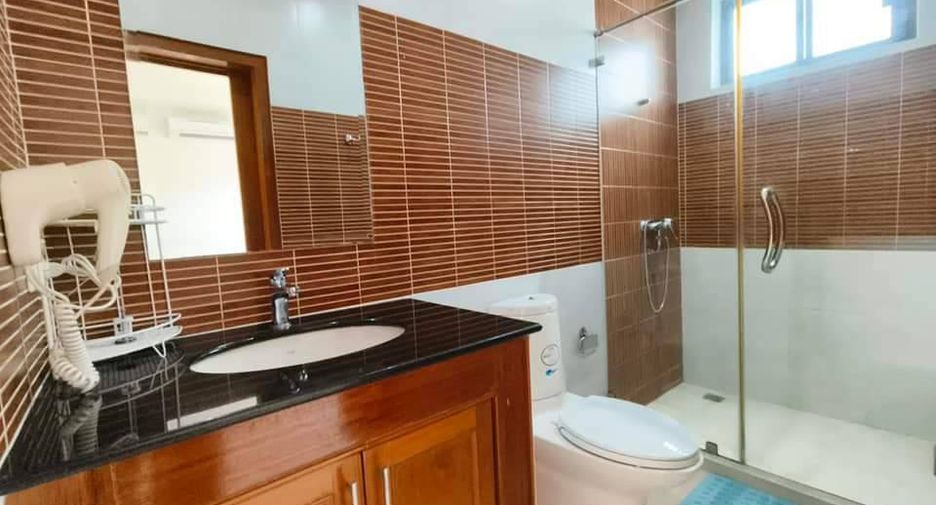 For rent 4 bedrooms house in Jomtien, Pattaya