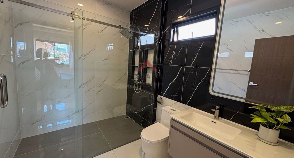 À vendre 6 chambres villa à Bang Lamung, Chonburi