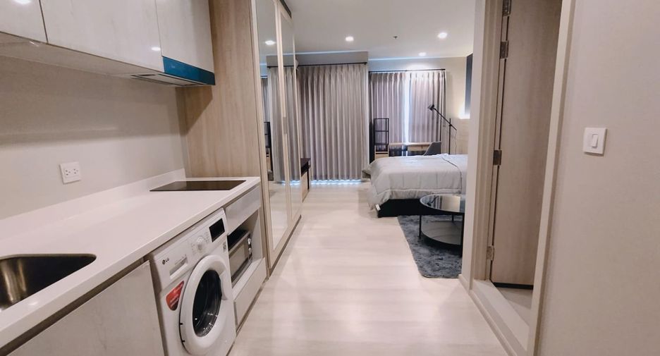 For sale 1 bed condo in Pathum Wan, Bangkok