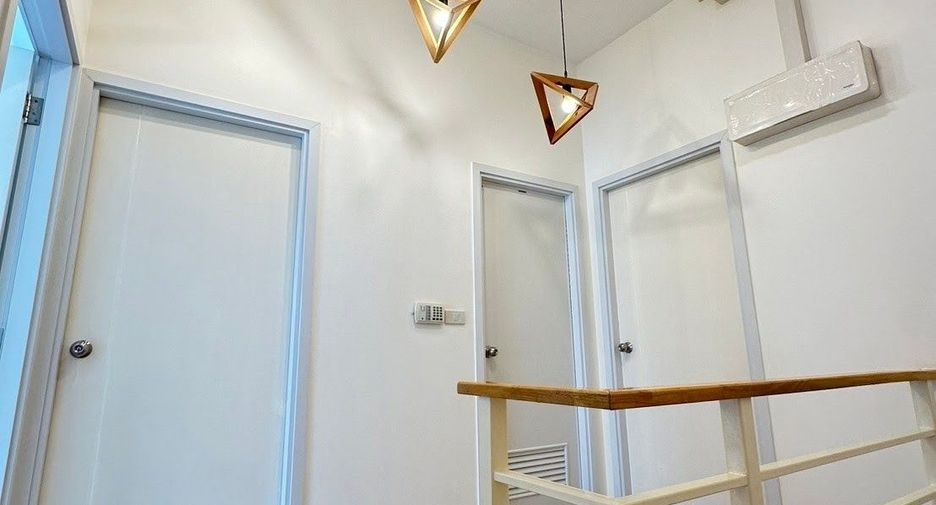 Reihenhaus zur Miete mit 4 Zimmer in Bang Phli, Samut Prakan