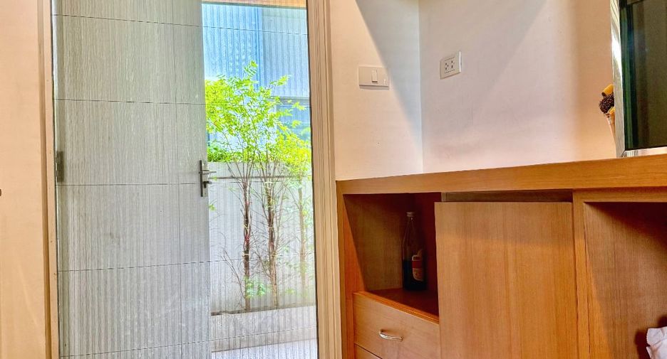 For sale 4 bedrooms house in Mueang Nonthaburi, Nonthaburi
