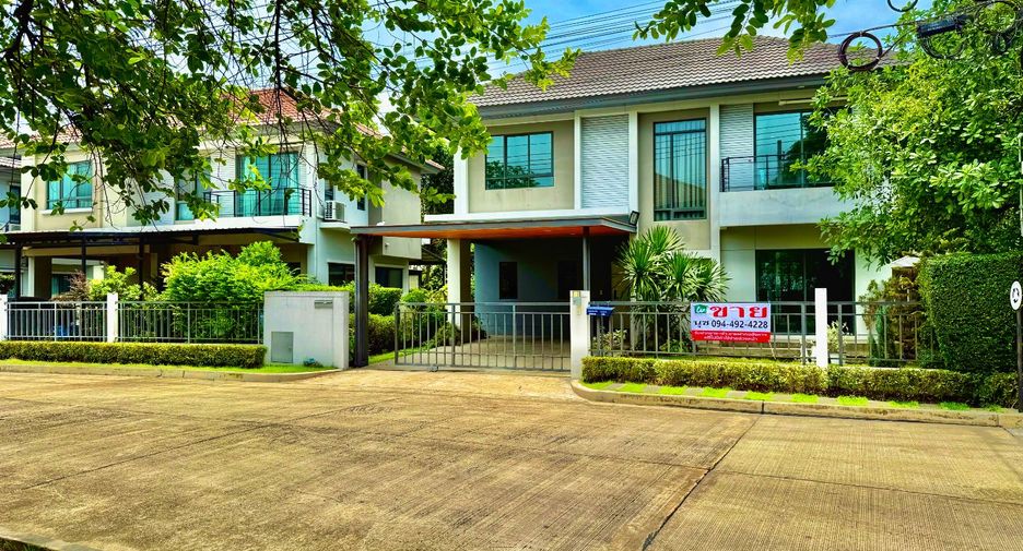 For sale 4 bedrooms house in Mueang Nonthaburi, Nonthaburi