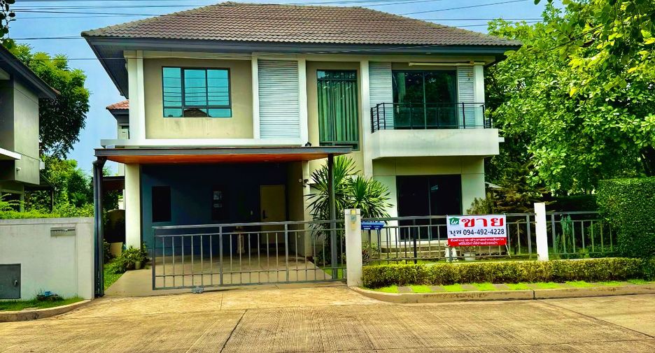 For sale 4 bedrooms house in Mueang Nonthaburi, Nonthaburi