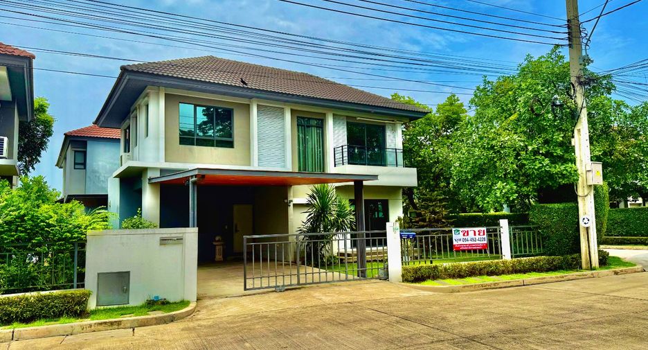 For sale 4 bedrooms house in Mueang Nonthaburi, Nonthaburi