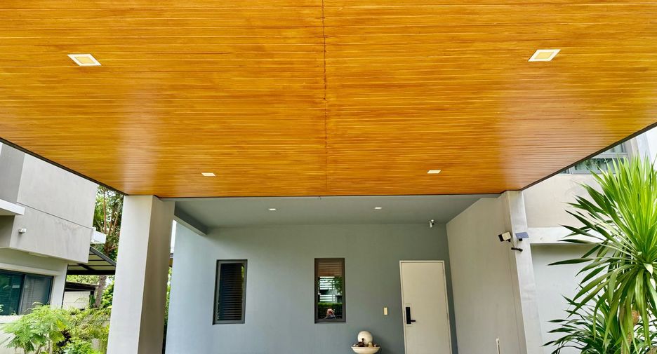 For sale 4 bedrooms house in Mueang Nonthaburi, Nonthaburi