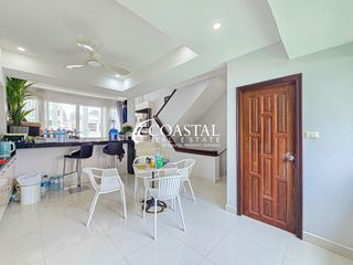 For sale 4 bed townhouse in Bang Lamung, Chonburi