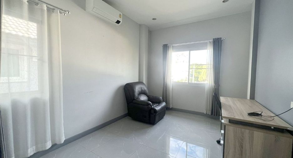For rent 3 bedrooms house in Mueang Chiang Mai, Chiang Mai