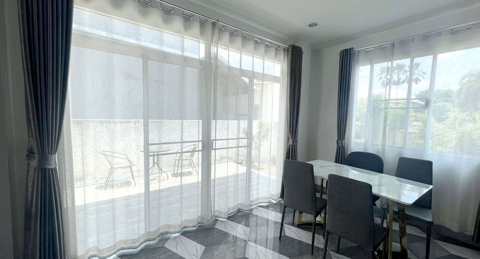 For rent 3 bedrooms house in Mueang Chiang Mai, Chiang Mai