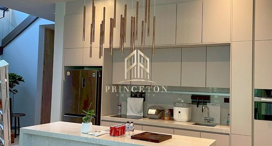 For rent 5 bedrooms house in Suan Luang, Bangkok