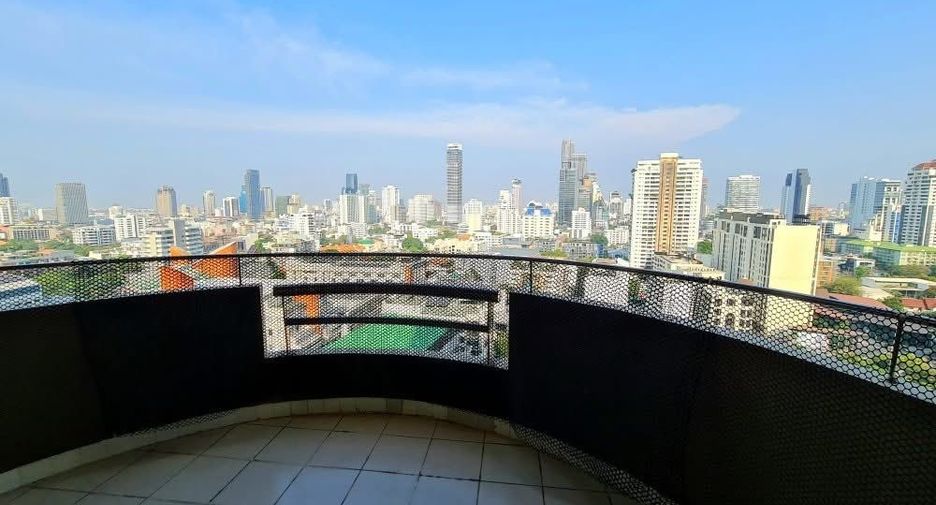 For rent 2 ベッドルーム serviced apartment in Watthana, Bangkok