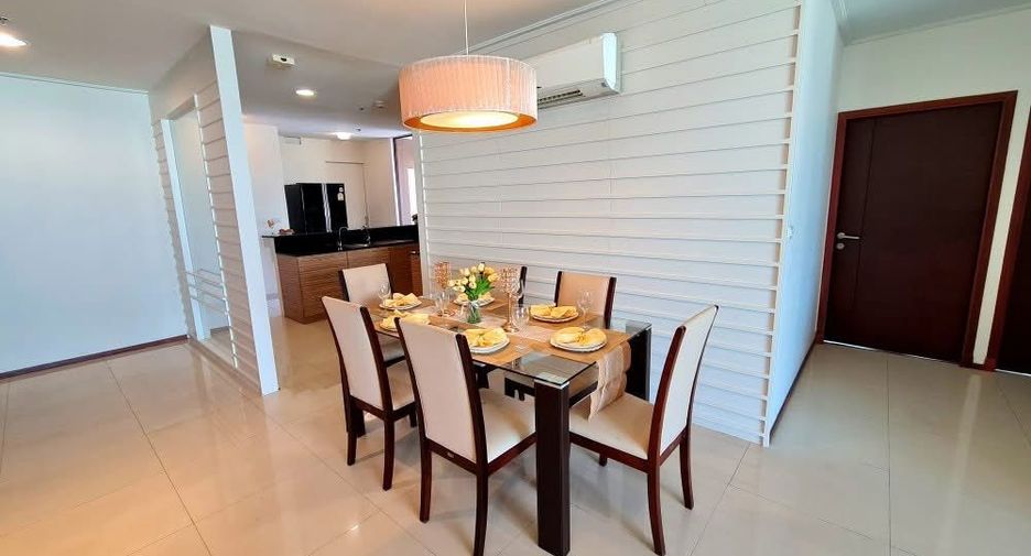 For rent 2 ベッドルーム serviced apartment in Watthana, Bangkok