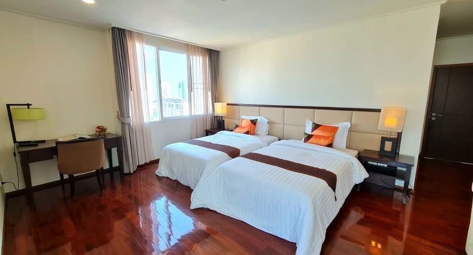 For rent 2 ベッドルーム serviced apartment in Watthana, Bangkok