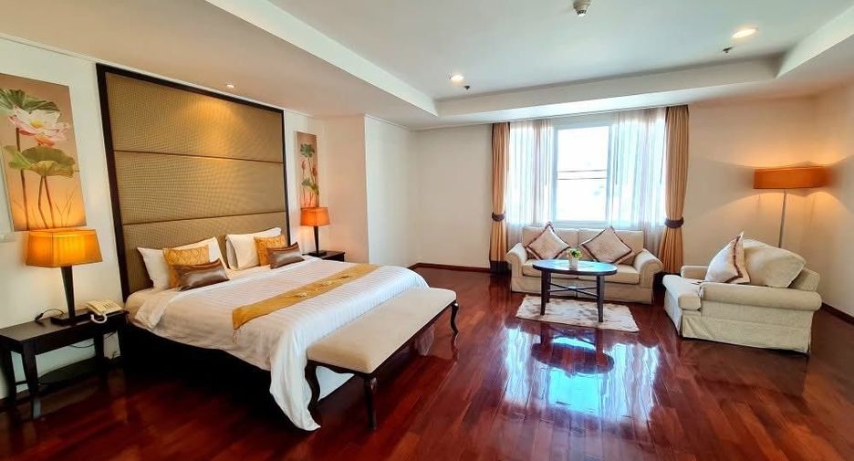 For rent 2 ベッドルーム serviced apartment in Watthana, Bangkok