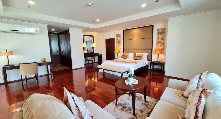For rent 2 ベッドルーム serviced apartment in Watthana, Bangkok