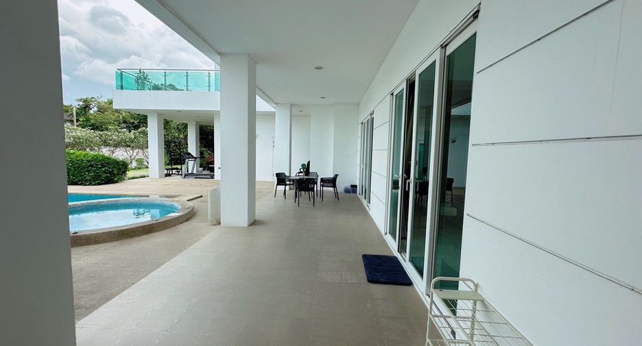 Villa zur Miete mit 7 Zimmer in Bang Phli, Samut Prakan